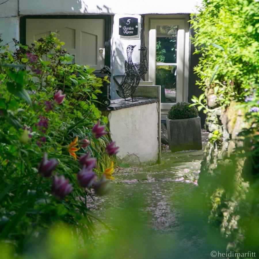 Willow Cottage B&B Yeadon Екстериор снимка